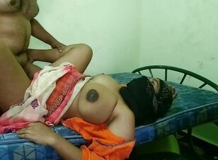 indian aunty big boobs in saree